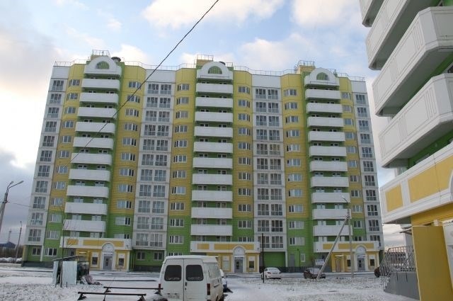 В Ленинградской области много вытянутых зданий.
