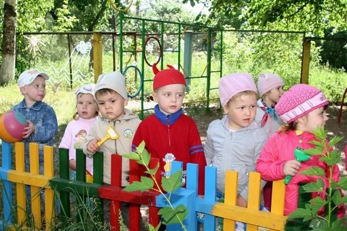 Как записать ребенка в очередь в детский сад в Москве