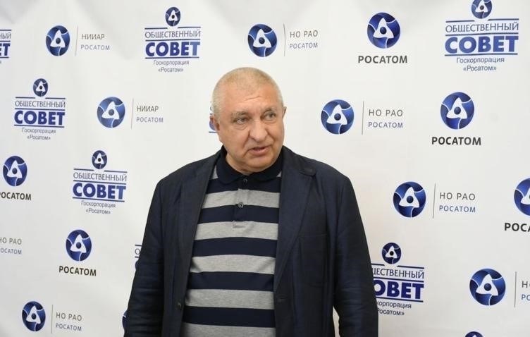 Арест Иджина: Обстоятельства, лежащие в основе обвинения во взятке
